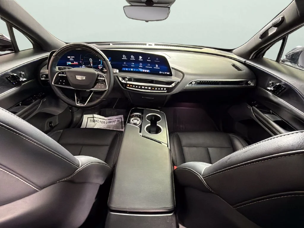 2025 Cadillac LYRIQ Luxury 3 - Photo 37