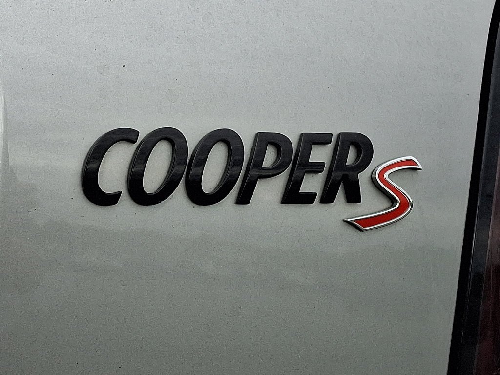 Used 2024 Silver MINI Signature image 9