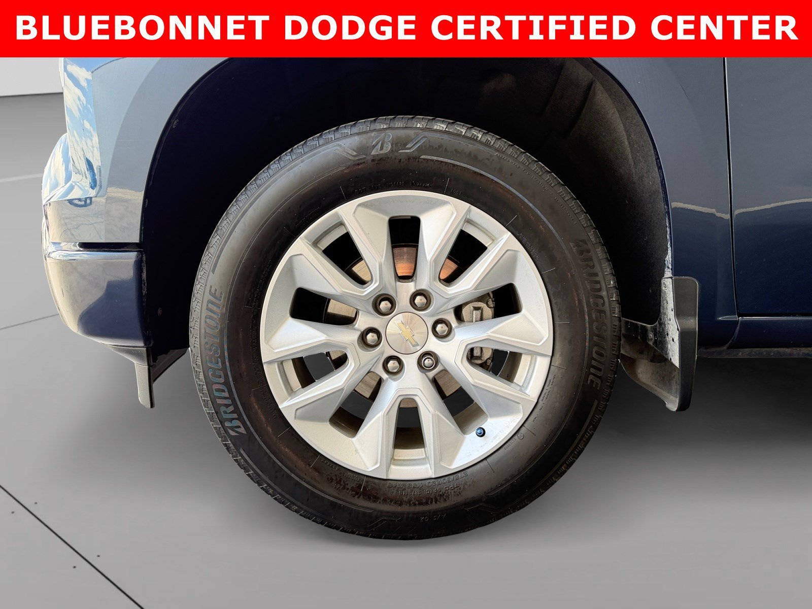 Used 2022 Northsky Blue Metallic Chevrolet Custom image 9