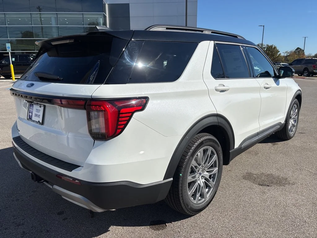 New 2026 White Ford Platinum image 12