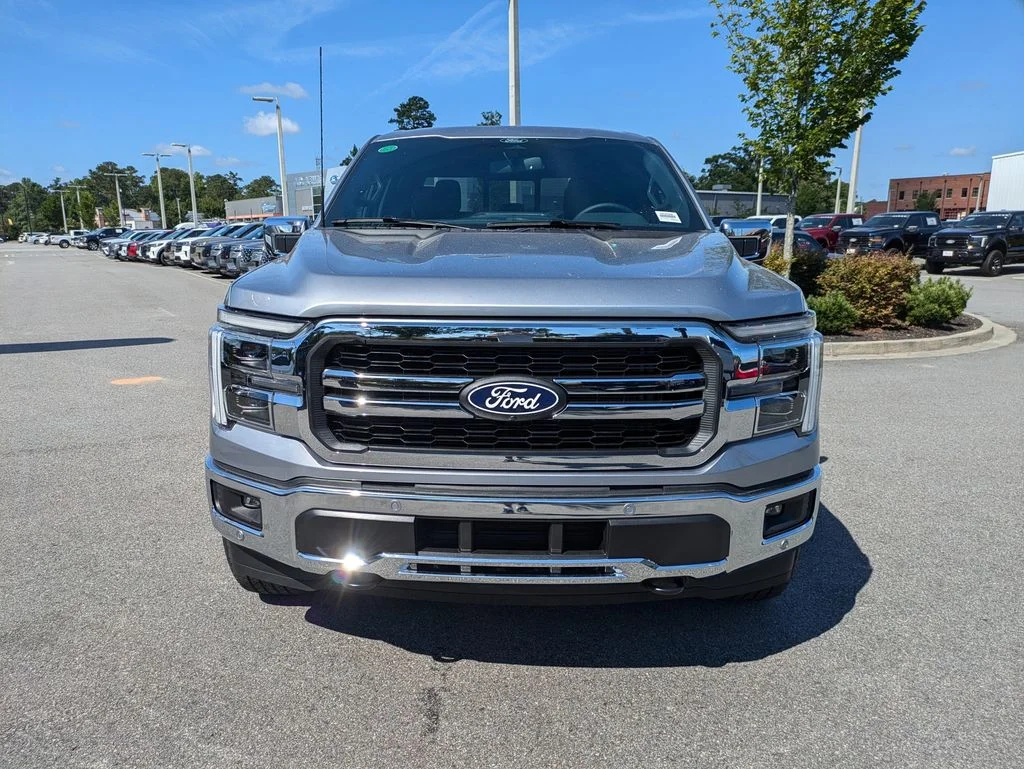 New 2026 Iconic Silver Metallic Ford Lariat image 9