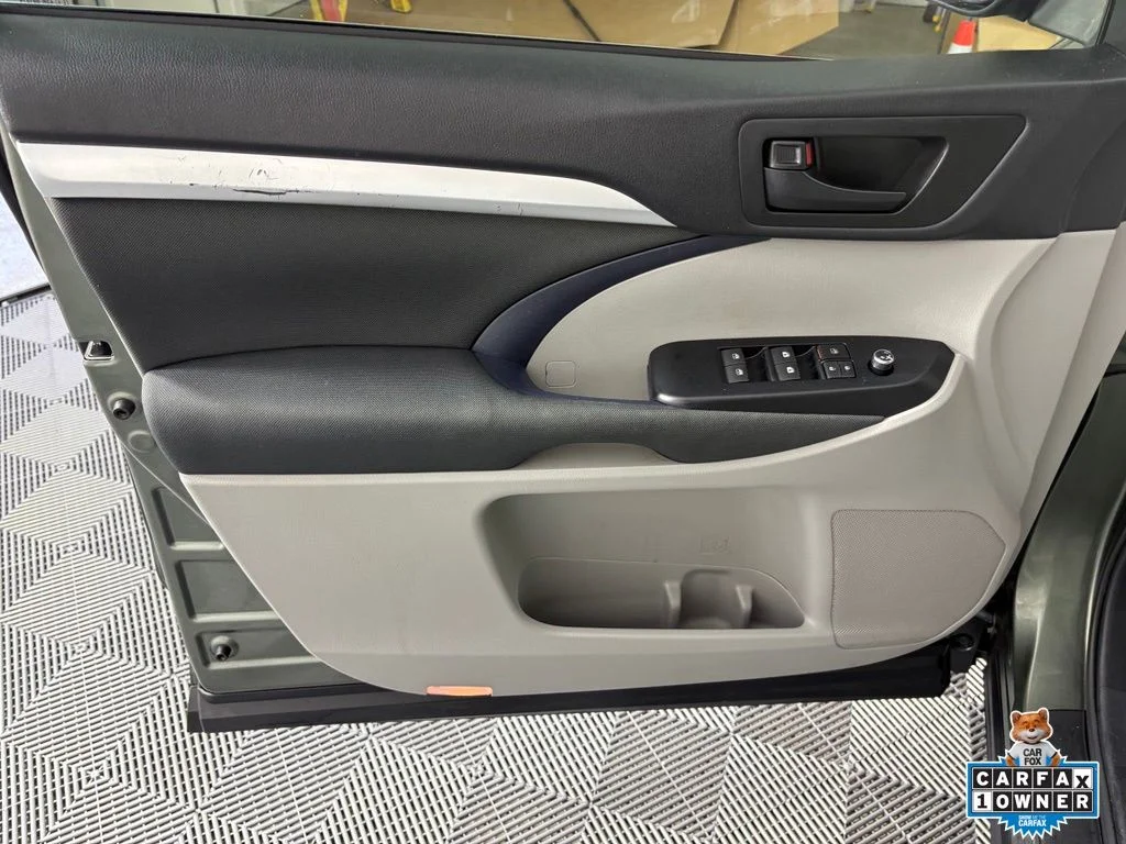 Used 2019 Green Toyota LE image 15