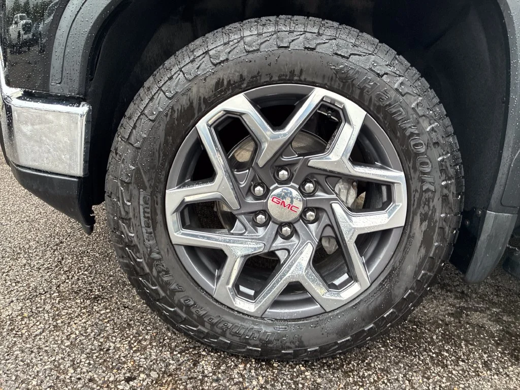 Used 2025 Black GMC SLT image 14