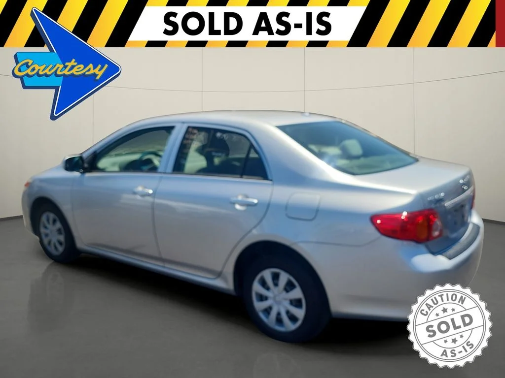 Used 2010 Silver Toyota LE image 5