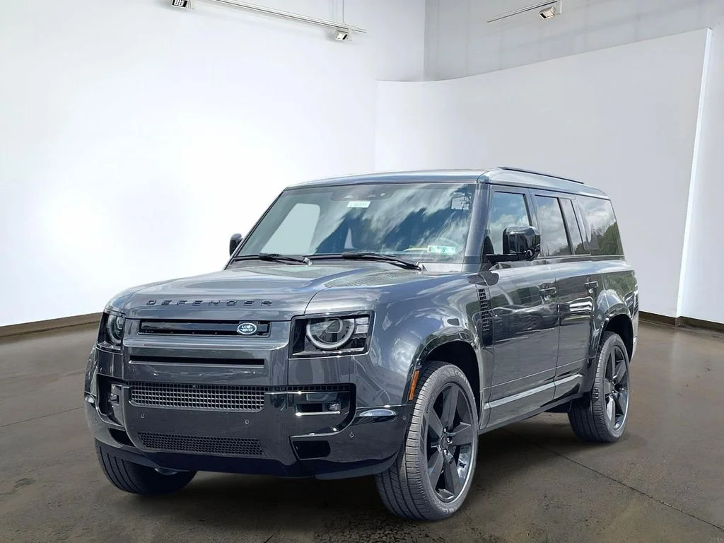 2026 Land Rover Defender 130 X-Dynamic SE P400's photo