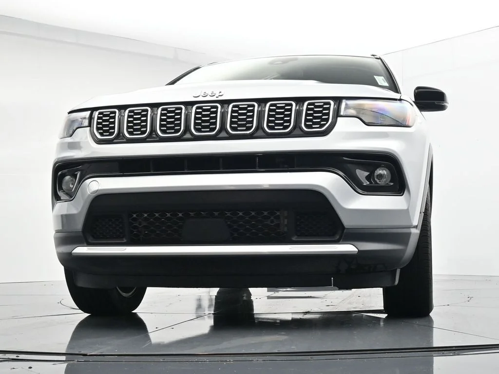 Used 2024 Silver Jeep Limited image 34