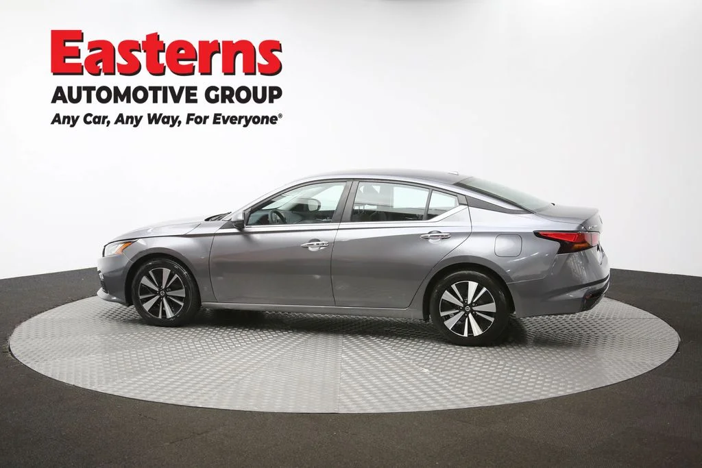 Used 2022 Gray Nissan 2.5 SV image 58