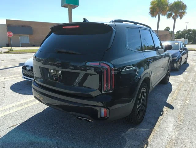 Used 2025 Black Kia EX X-Line image 4