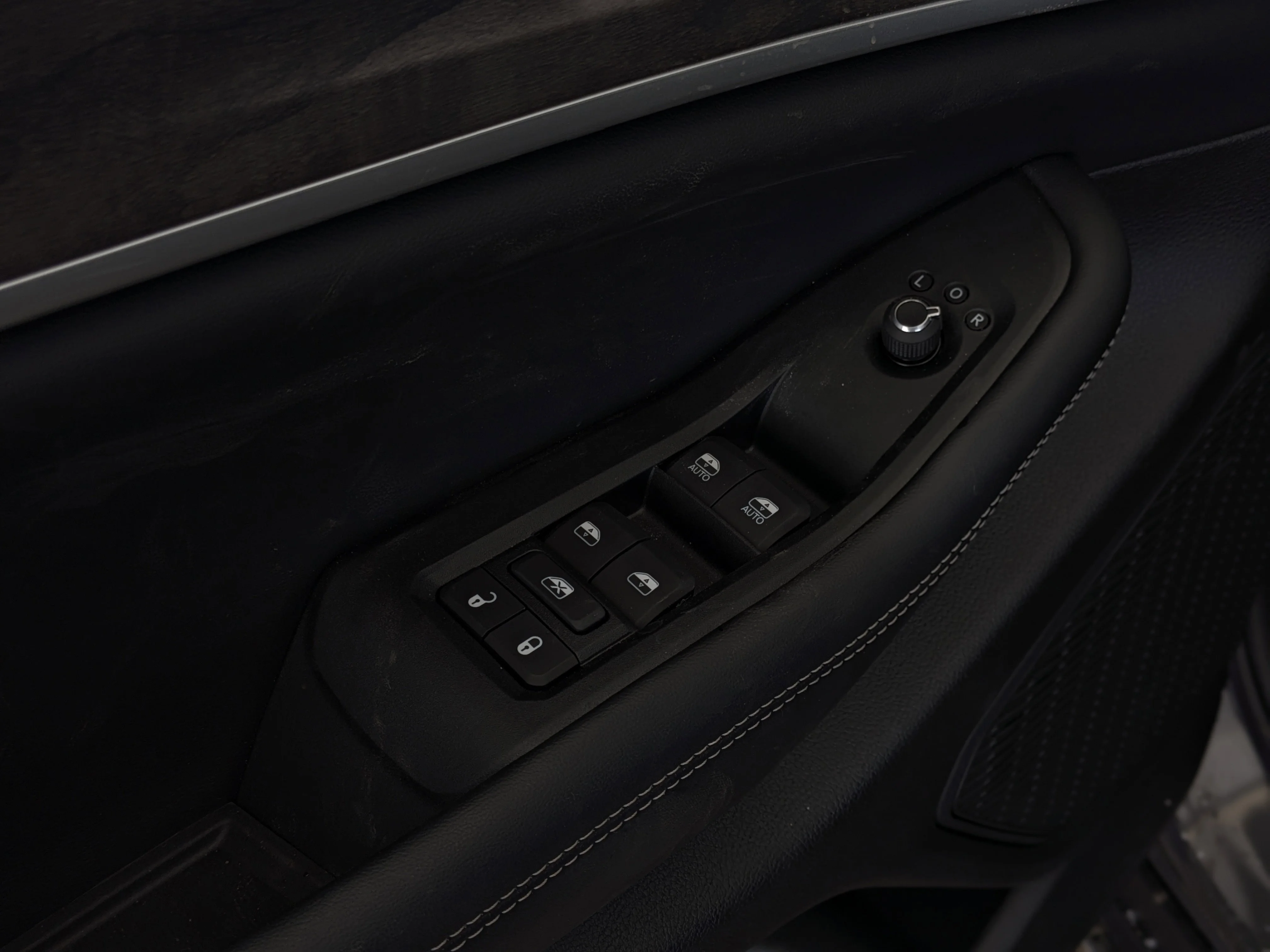 New 2026 Grey Jeep Altitude - - Altitude Appearance Pkg - Power Sunroof - 2.0L I4 Turbo & More image 13