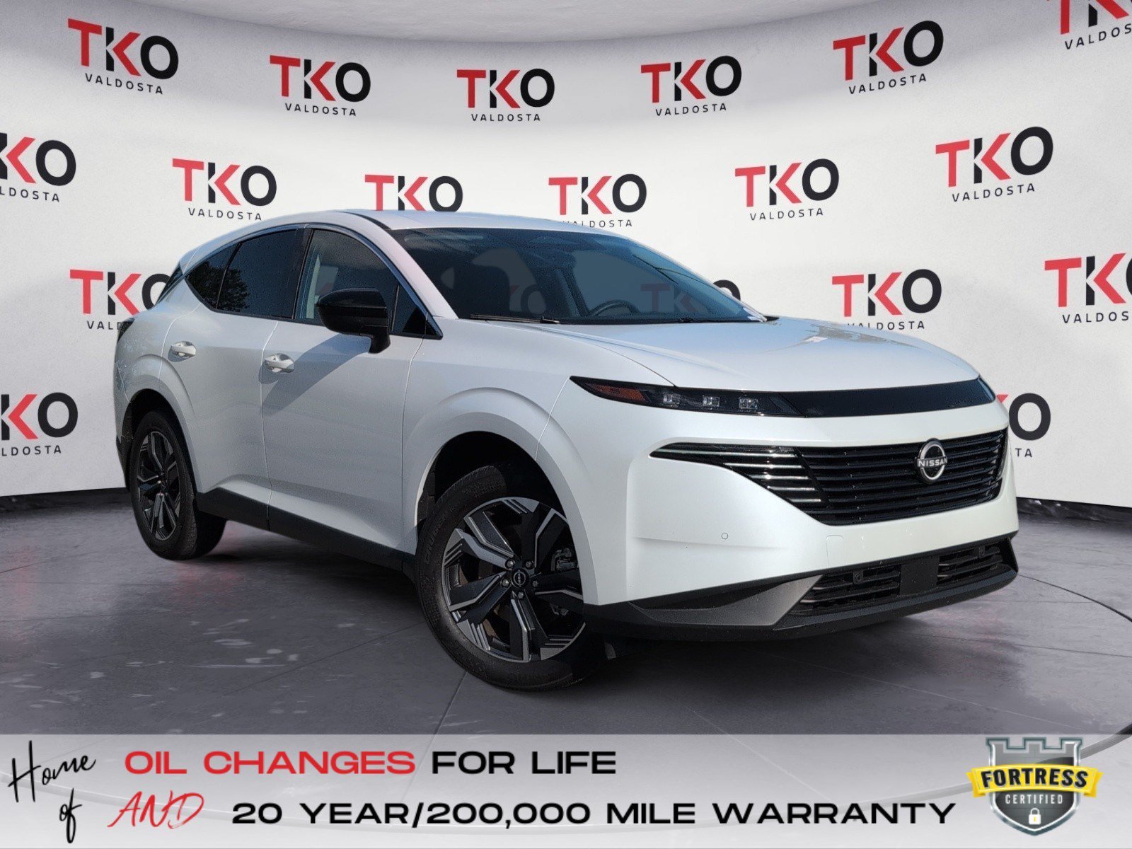 Used 2025 Everest White Pearl Tricoat Nissan SV image 1