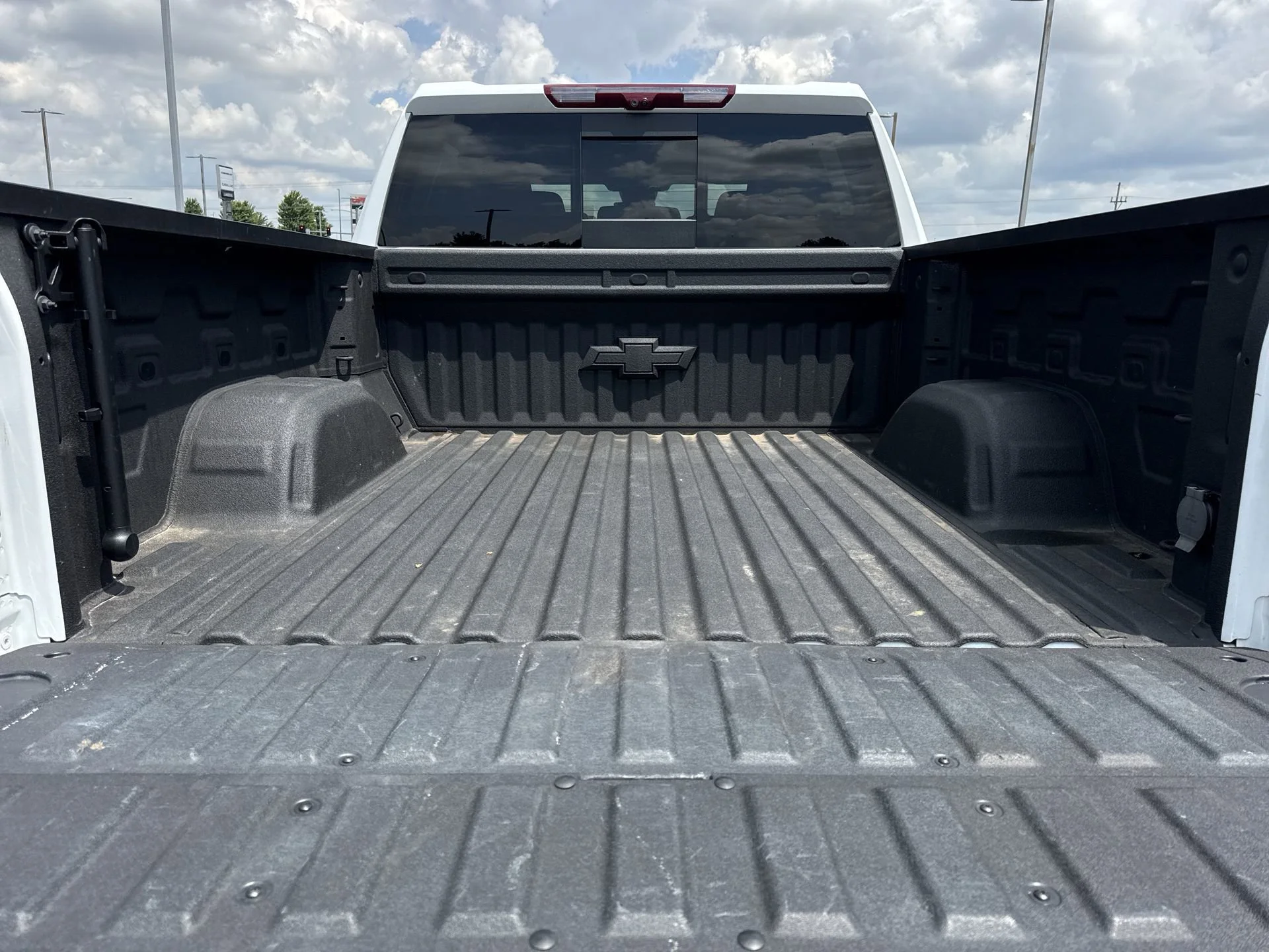 Certified Used 2025 Summit White Chevrolet LTZ image 25