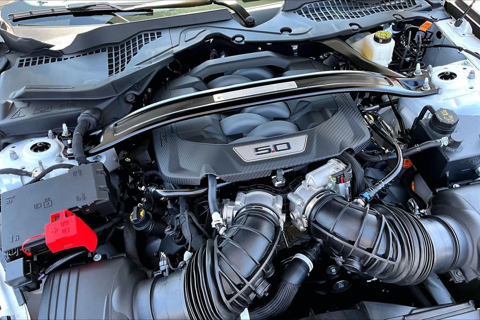 Certified Used 2025 Oxford White Ford GT Premium image 33