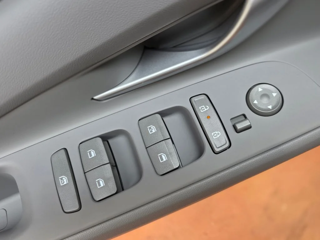 New 2026 Amazon Gray Hyundai SEL Sport image 15