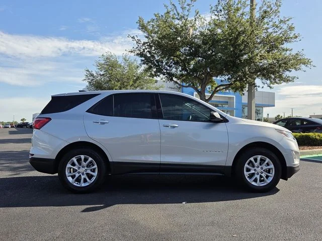 Used 2018 Silver Chevrolet LS image 7