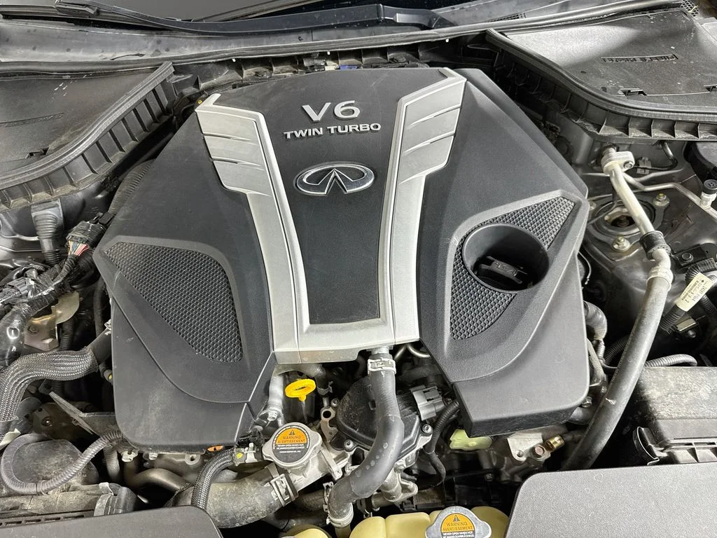 Used 2017 Gray INFINITI Red Sport 400 image 36