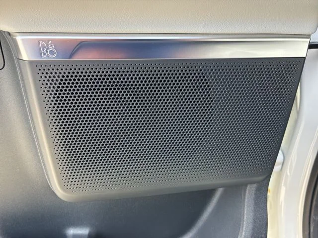 New 2026 Star White Metallic Tri-Coat Ford Platinum® image 23