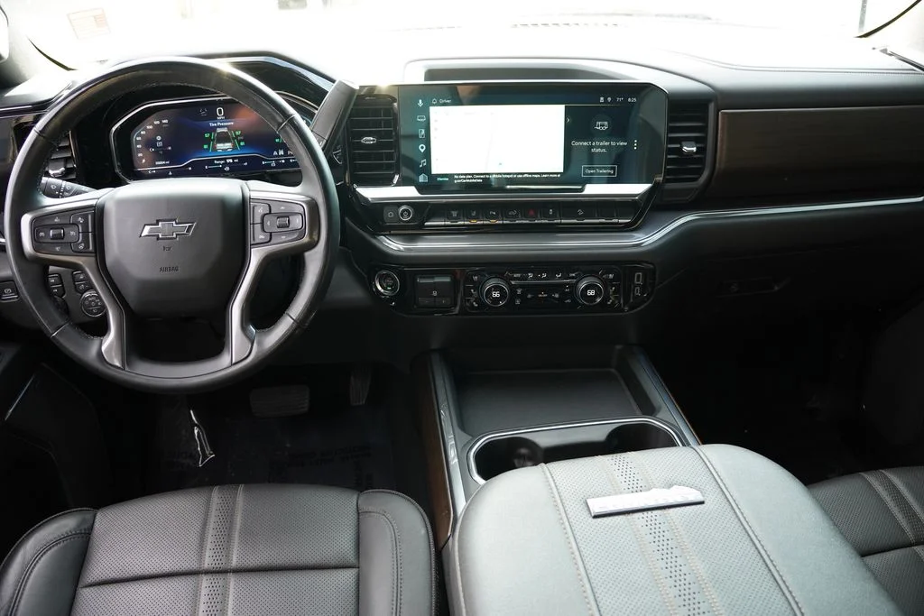 Used 2024 Black Chevrolet High Country image 22