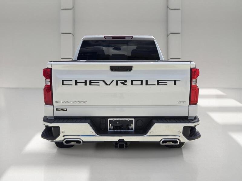 Used 2025 Pearl CHEVROLET 4WD CREW CAB 147" LTZ image 4