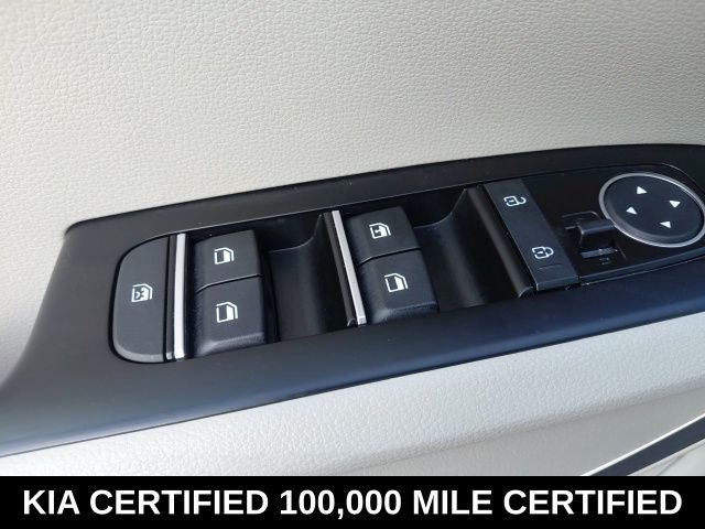 Used 2025 Red Kia LX image 17