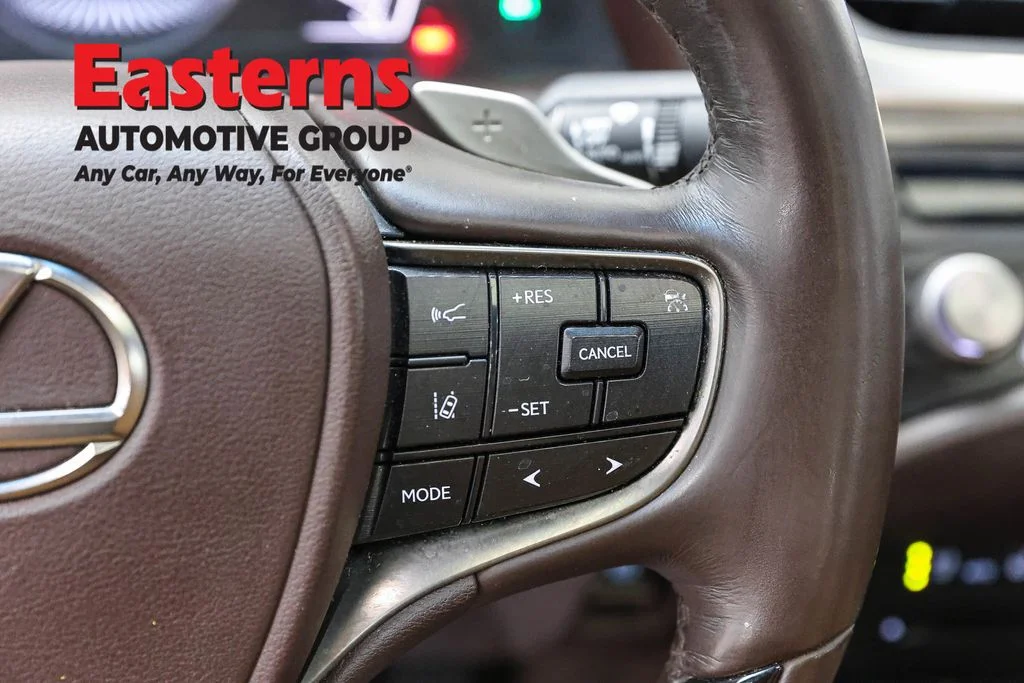 Used 2021 Silver Lexus 350 image 16