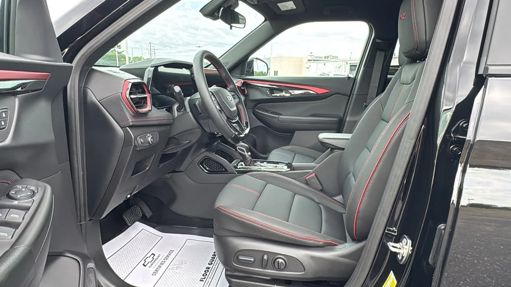New 2026 Mosaic Black Metallic Chevrolet RS image 6