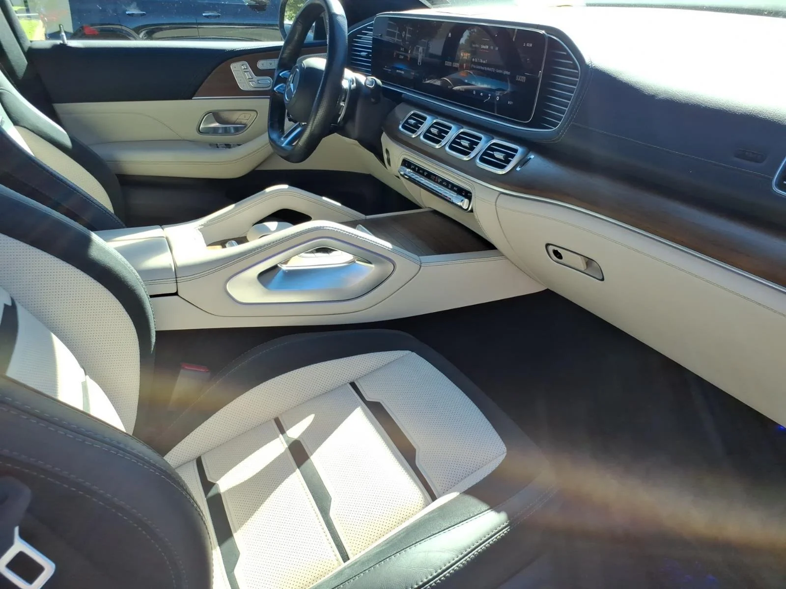 Certified Used 2024 Obsidian Black Metallic Mercedes-Benz AMG® GLE 53 image 26
