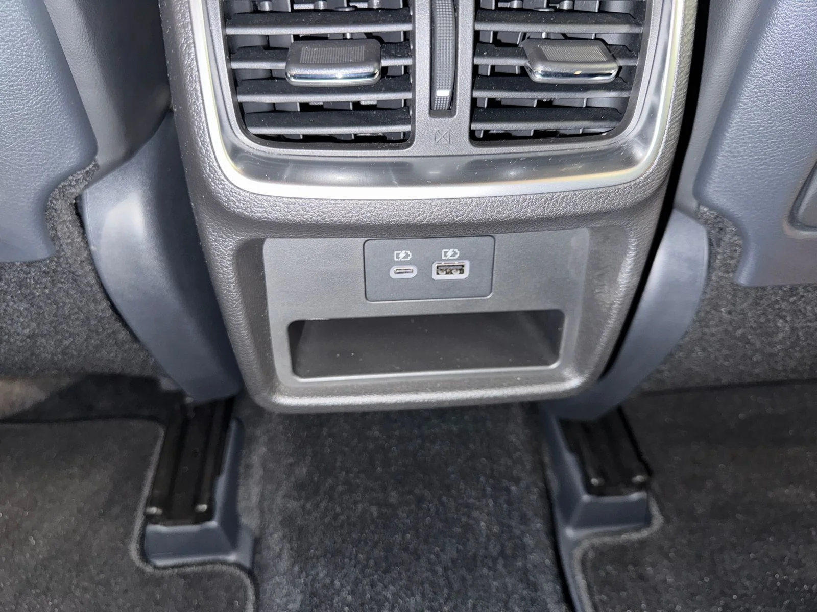 Certified Used 2025 Slate Gray INFINITI LUXE image 27