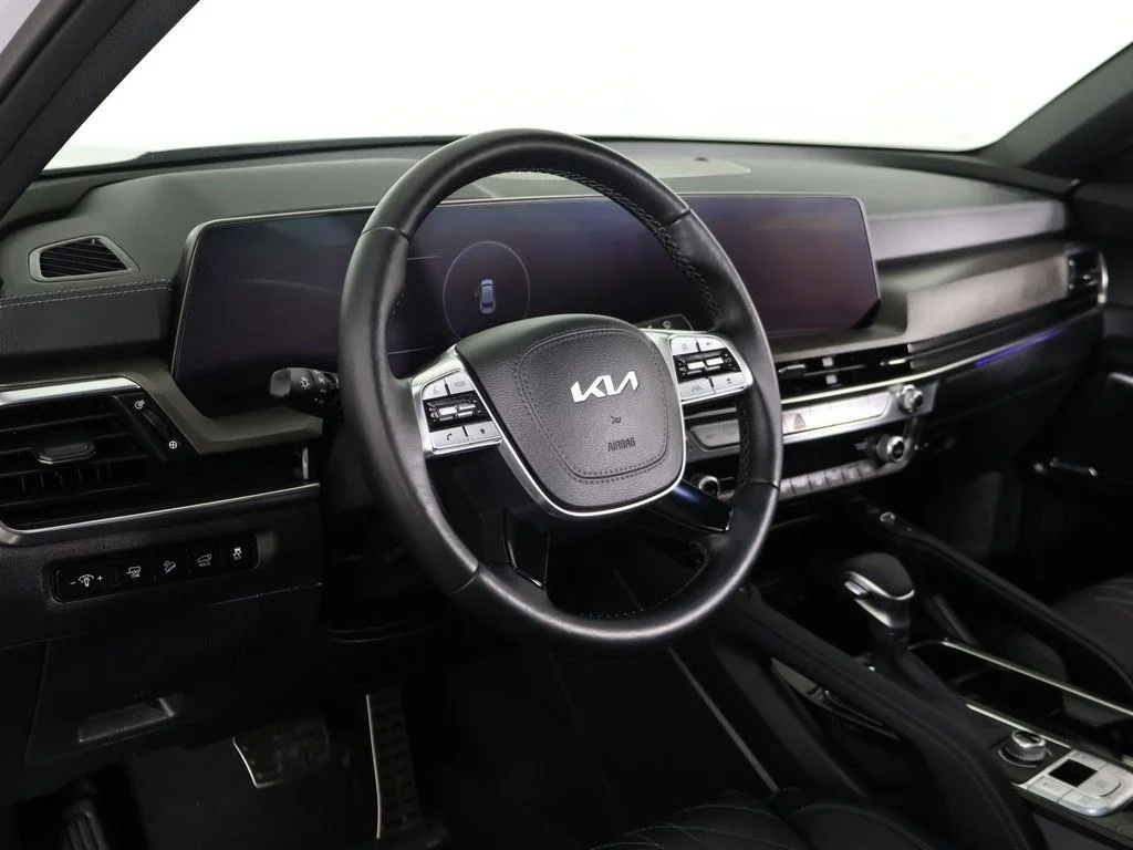 Used 2024 Gray Kia SX X-Line image 33