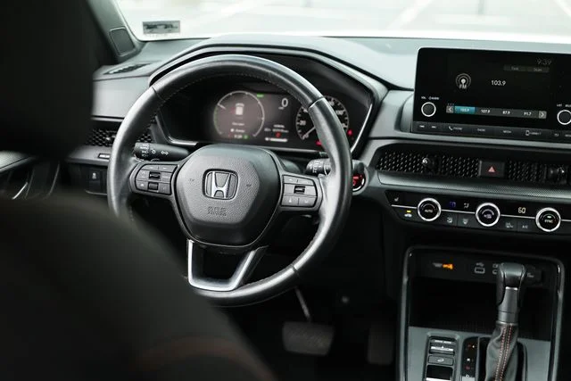 Used 2024 Platinum White Pearl Honda Sport image 27