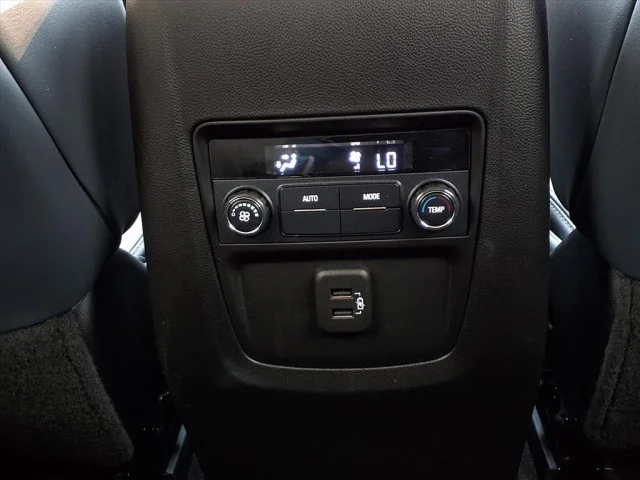 2020 Buick Enclave Essence - Photo 10