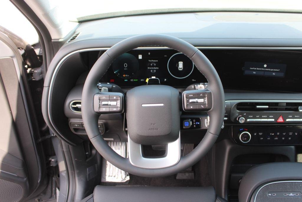 New 2026 Gray Hyundai Blue SEL 8P image 17