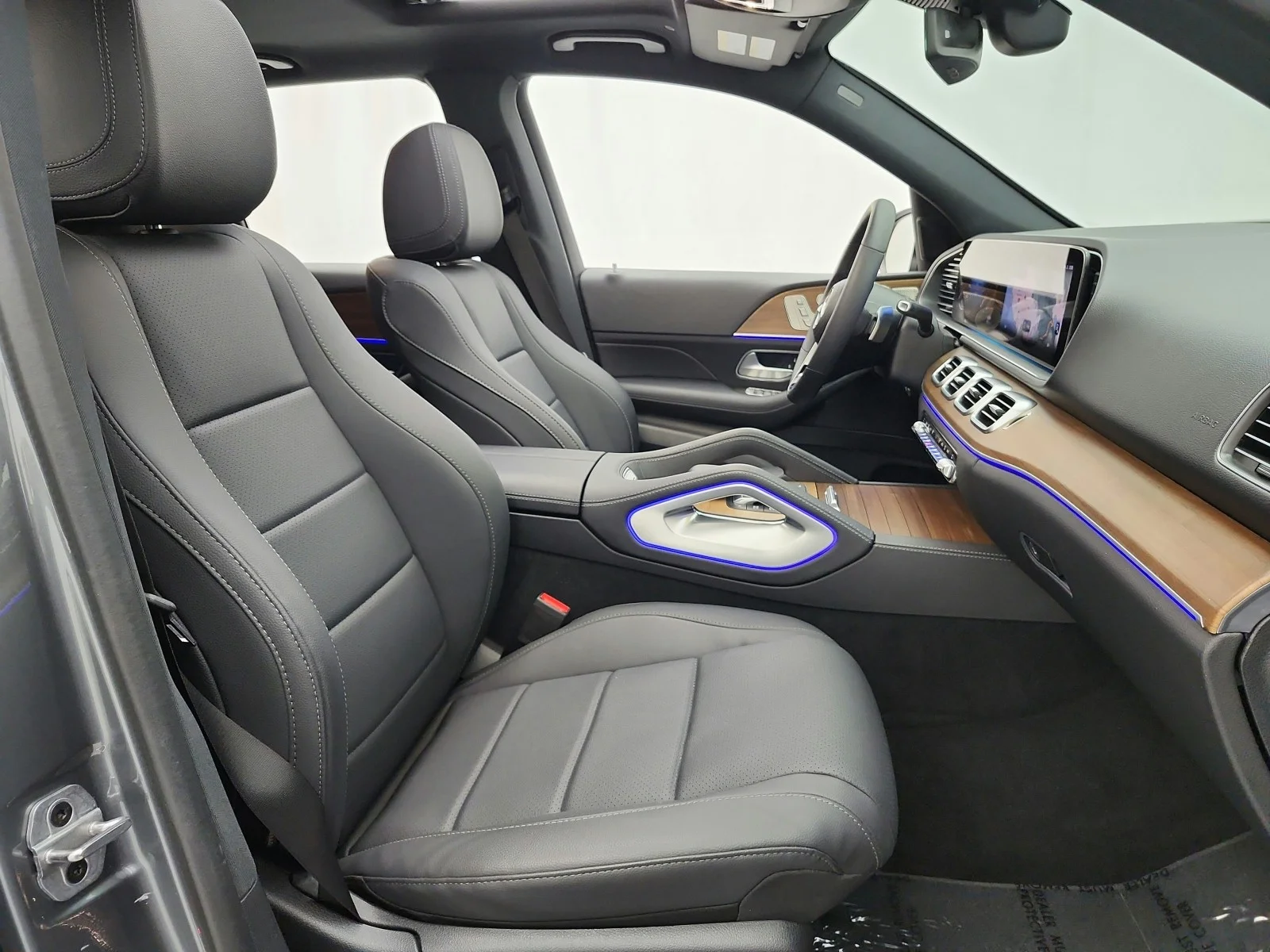 Certified Used 2024 Selenite Grey Metallic Mercedes-Benz GLE 350 4MATIC® SUV image 26