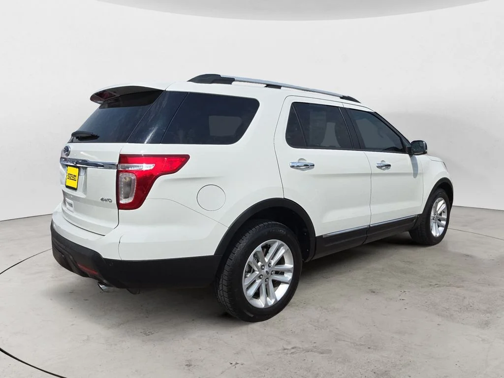 Used 2012 White Ford XLT image 5