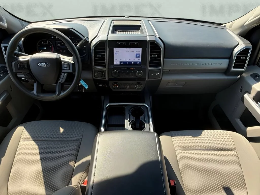 Used 2021  Ford XL image 30