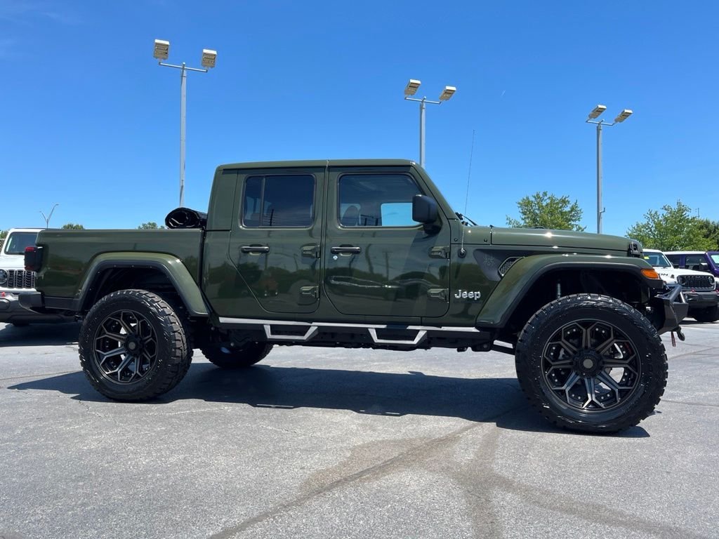 Used 2021 Green Clearcoat Jeep Overland image 53