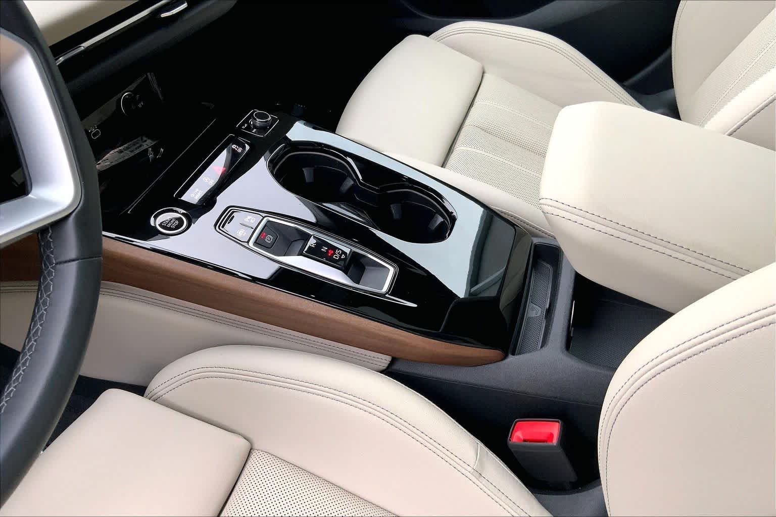 Used 2025 Glacier White Metallic Audi Premium Plus image 17