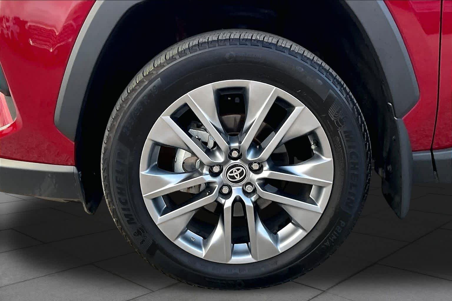 Used 2025 Ruby Flare Pearl Toyota Limited image 10