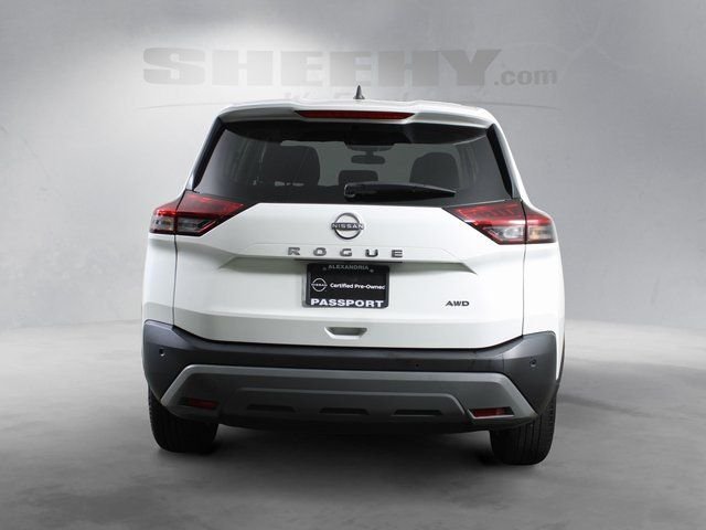 Used 2023 White Nissan S image 5