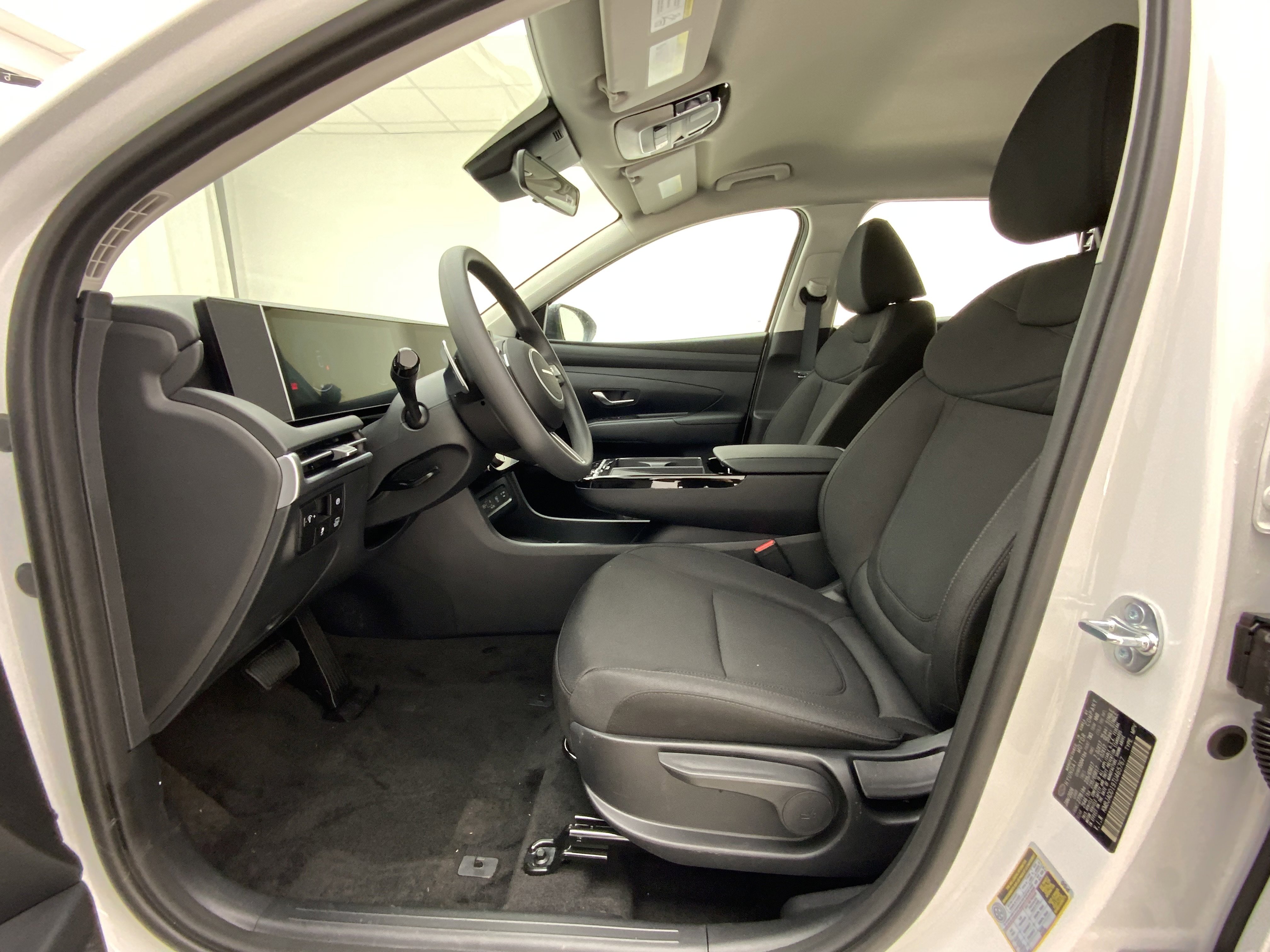 New 2026 Creamy White Pearl Hyundai Blue SE image 12