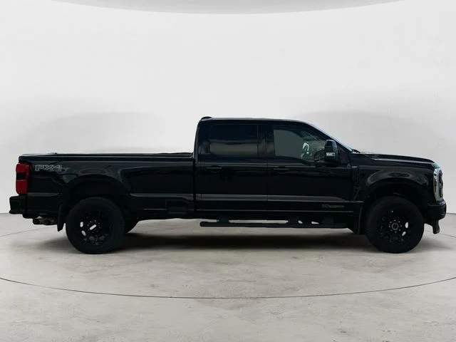 Used 2025 Agate Black Metallic Ford Lariat image 6
