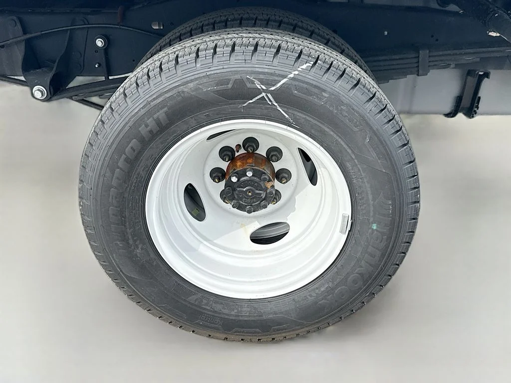 New 2026 Oxford White Ford E-450 DRW image 26