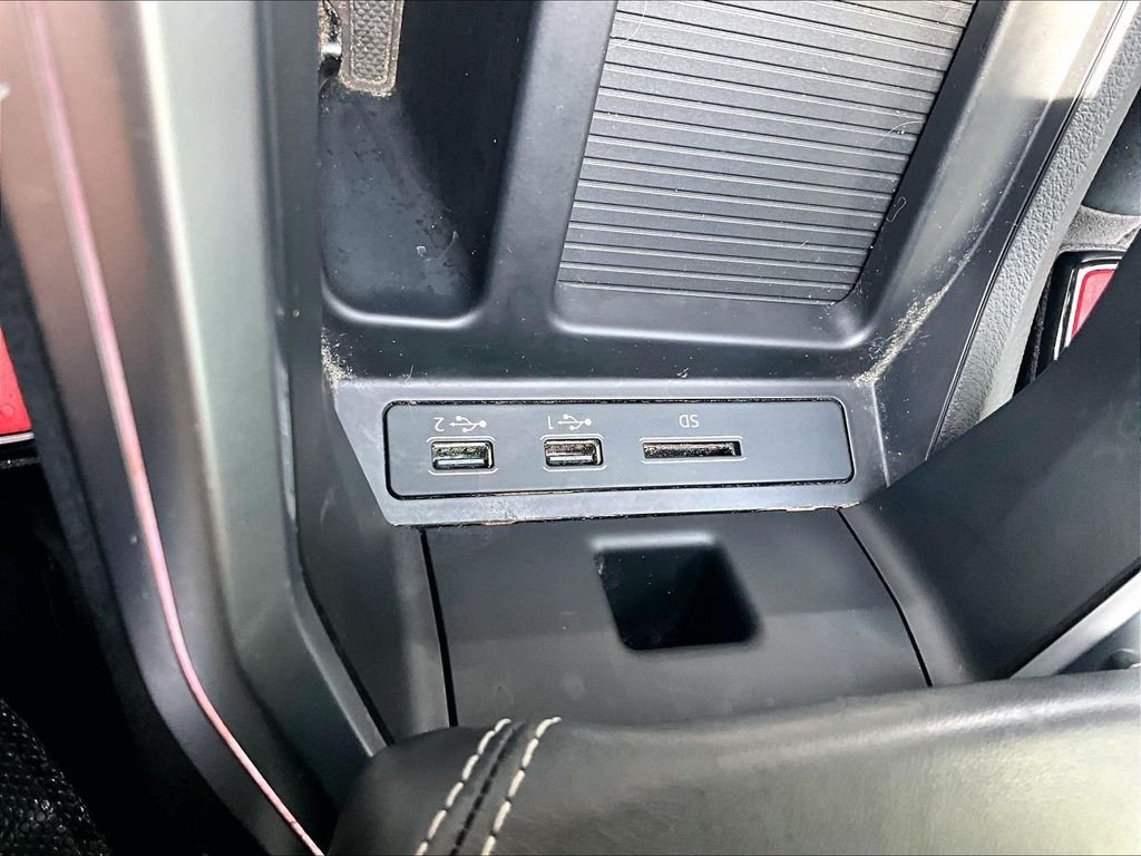 Used 2019 Black Metallic Audi Prestige image 27