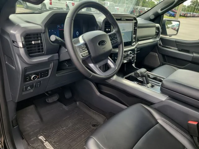 Used 2025 Black Ford XLT image 19