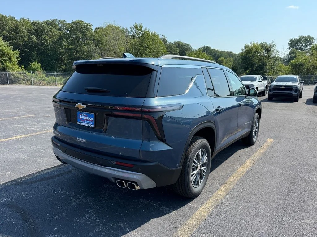 2026 Chevrolet Traverse LT - Photo 3
