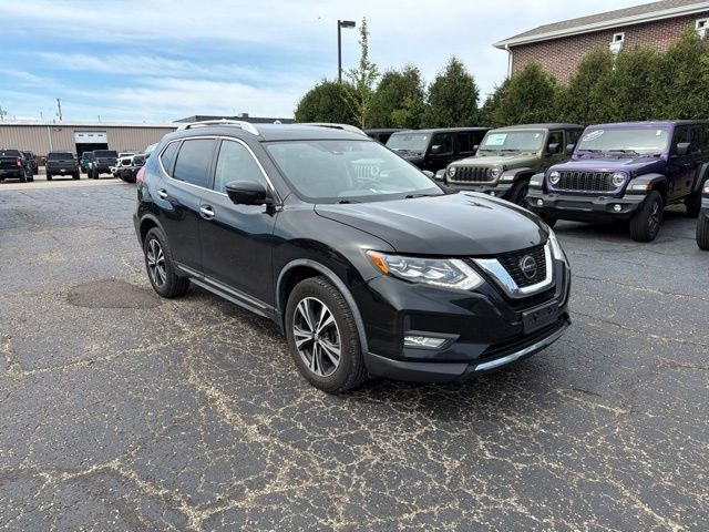 Used 2018 Nissan Rogue SL with VIN JN8AT2MV3JW317139 for sale in Aurora, OH