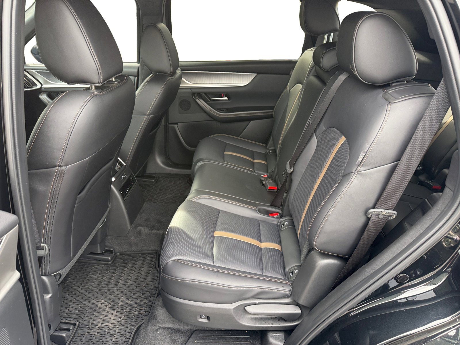 2025 Mazda CX-90 Premium Package - Photo 16