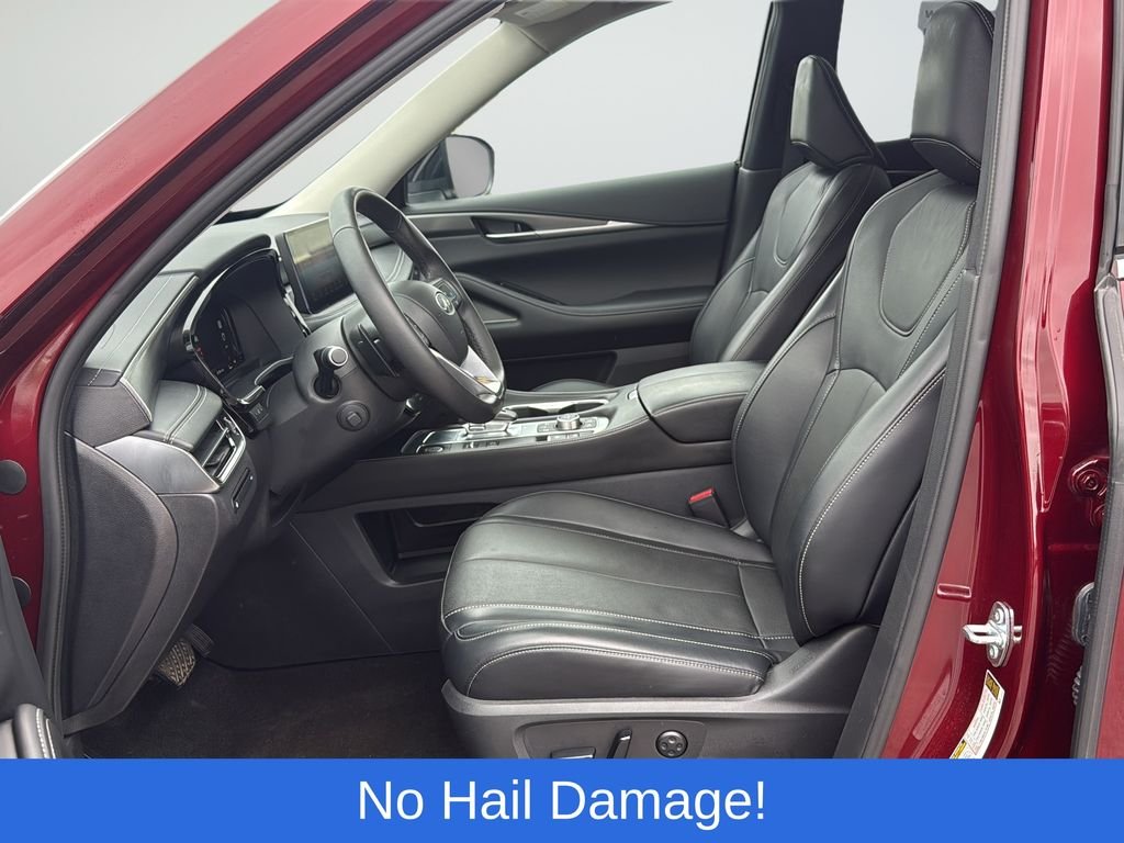 Used 2023 Red INFINITI LUXE image 10
