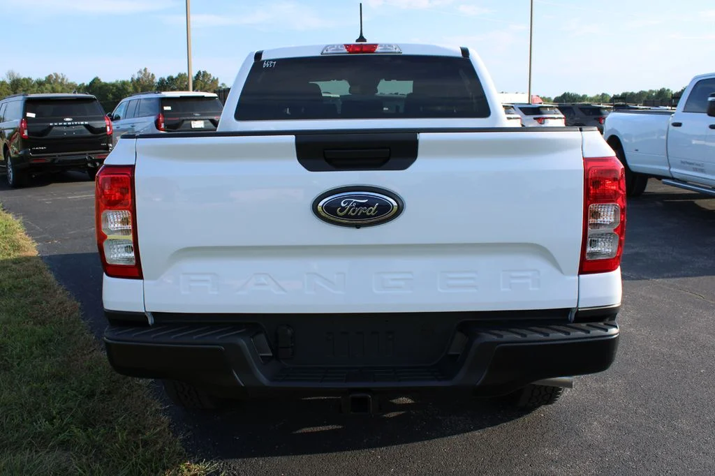 New 2026 Oxford White Ford XL image 11