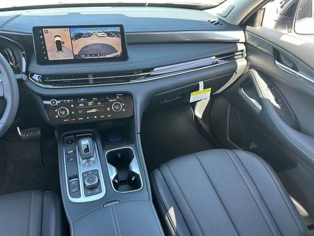 New 2027 RADIANT WHITE INFINITI Luxe FWD image 18