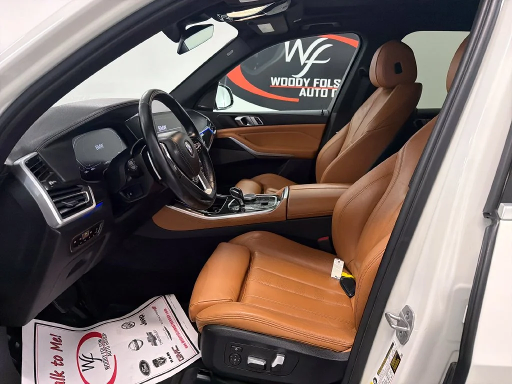 Used 2021 White BMW xDrive40i image 9